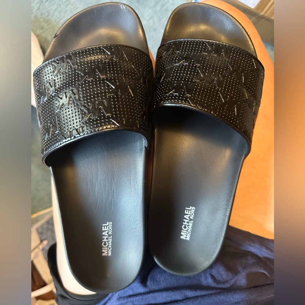Women’s Michael Kors Slides Black size 9 - Picture 2 of 3